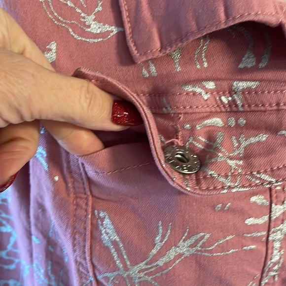 ASHLEY STEWART metallic foil floral etching /pink cropped trucker jacket 10/12 - Picture 5 of 13